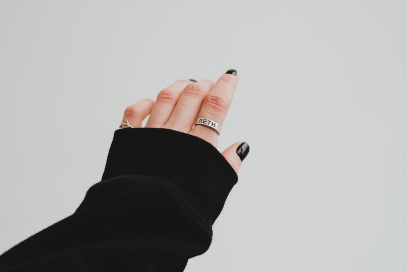 Which Finger Should You Wear a Smart Ring On?