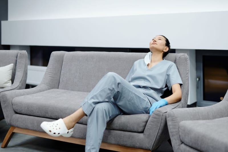 Best Smart Ring for Nurses & Healthcare Workers UK 2026