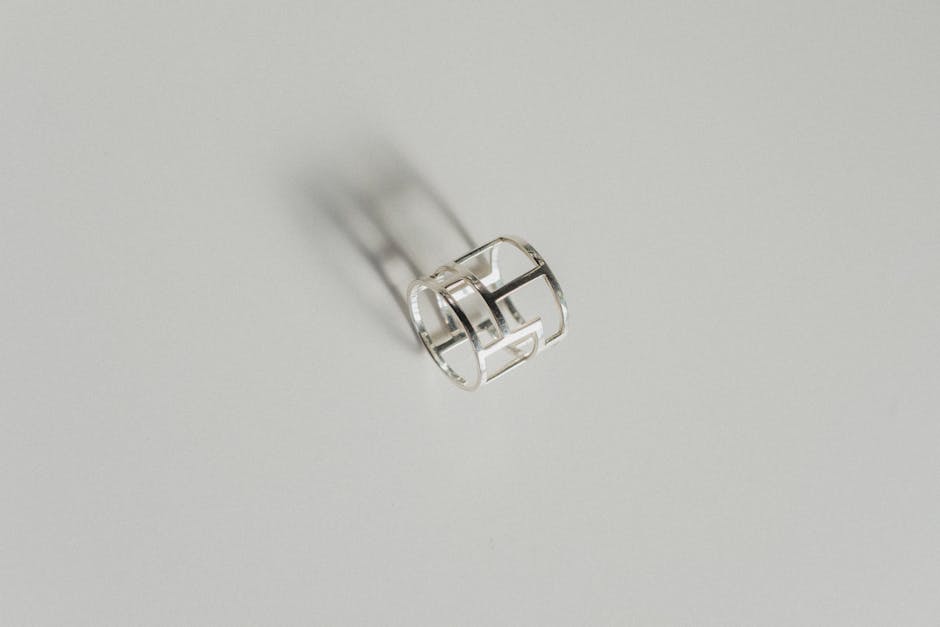 Silver smart ring on a clean white background — RingConn Gen 2