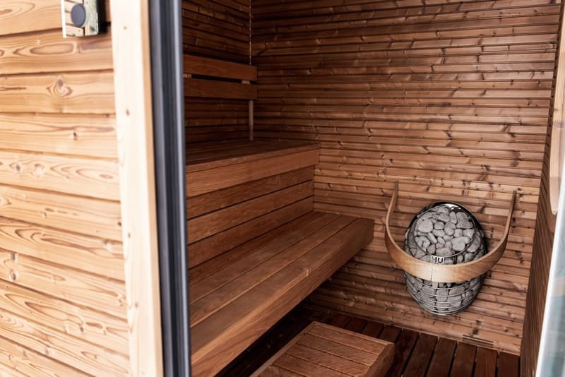 Can You Wear a Smart Ring in a Sauna or Hot Tub?